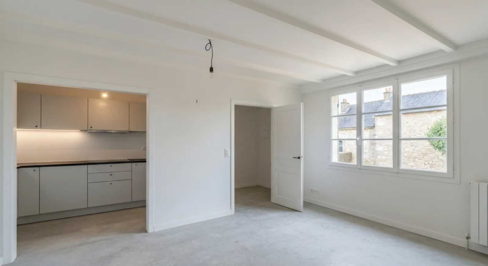 Humidité dans la maison : causes, solutions et travaux durables